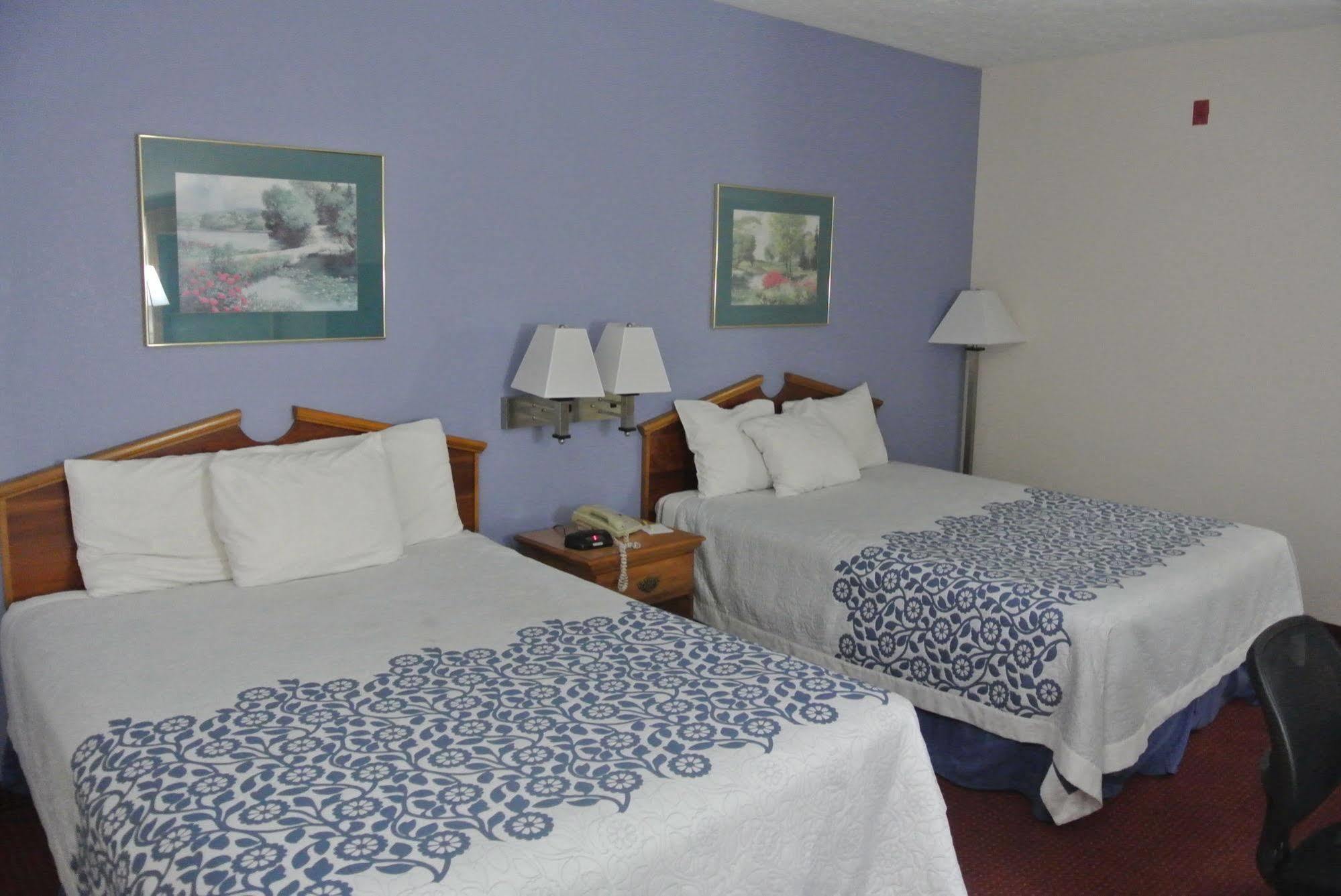 Days Inn By Wyndham Montgomery Extérieur photo