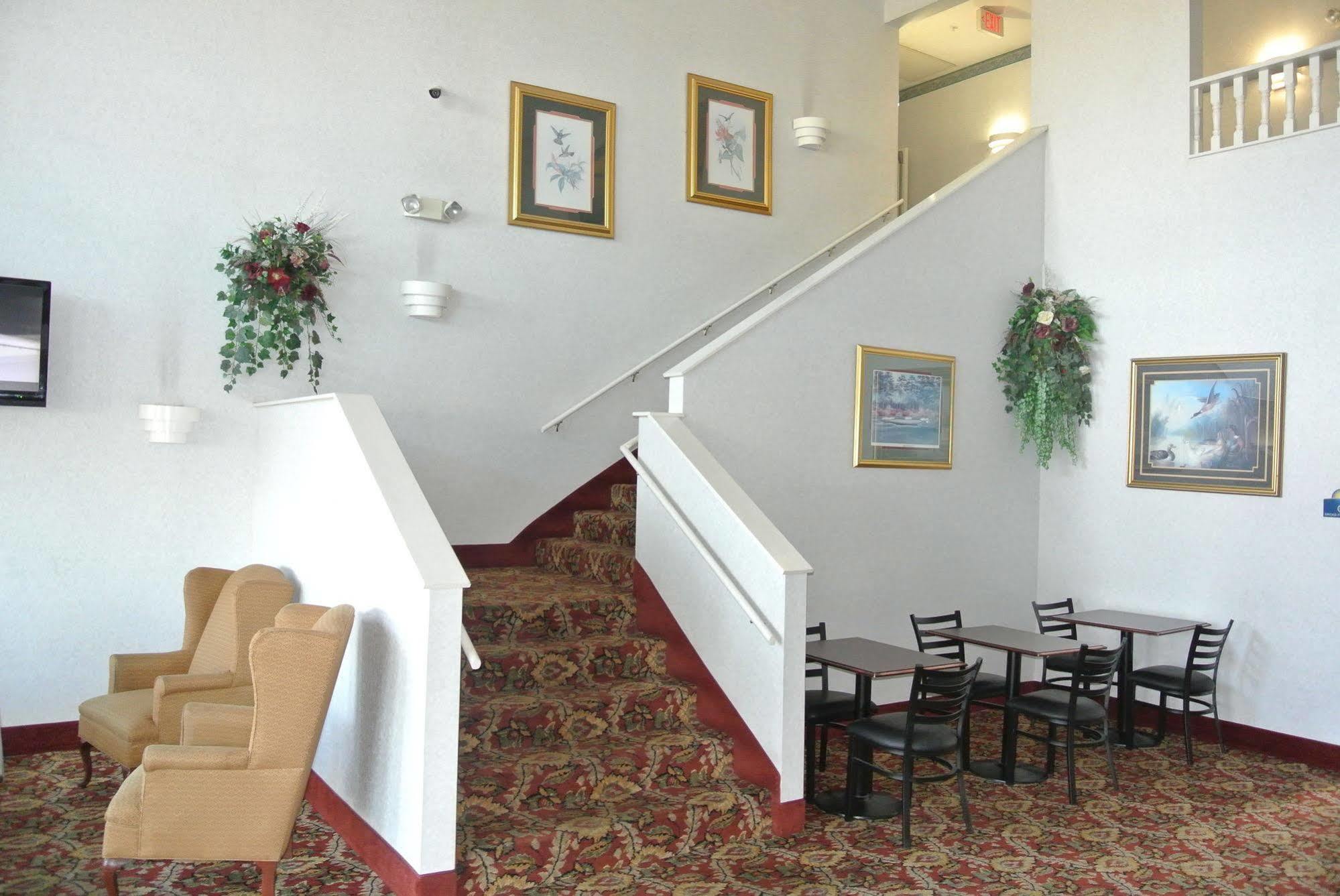 Days Inn By Wyndham Montgomery Extérieur photo