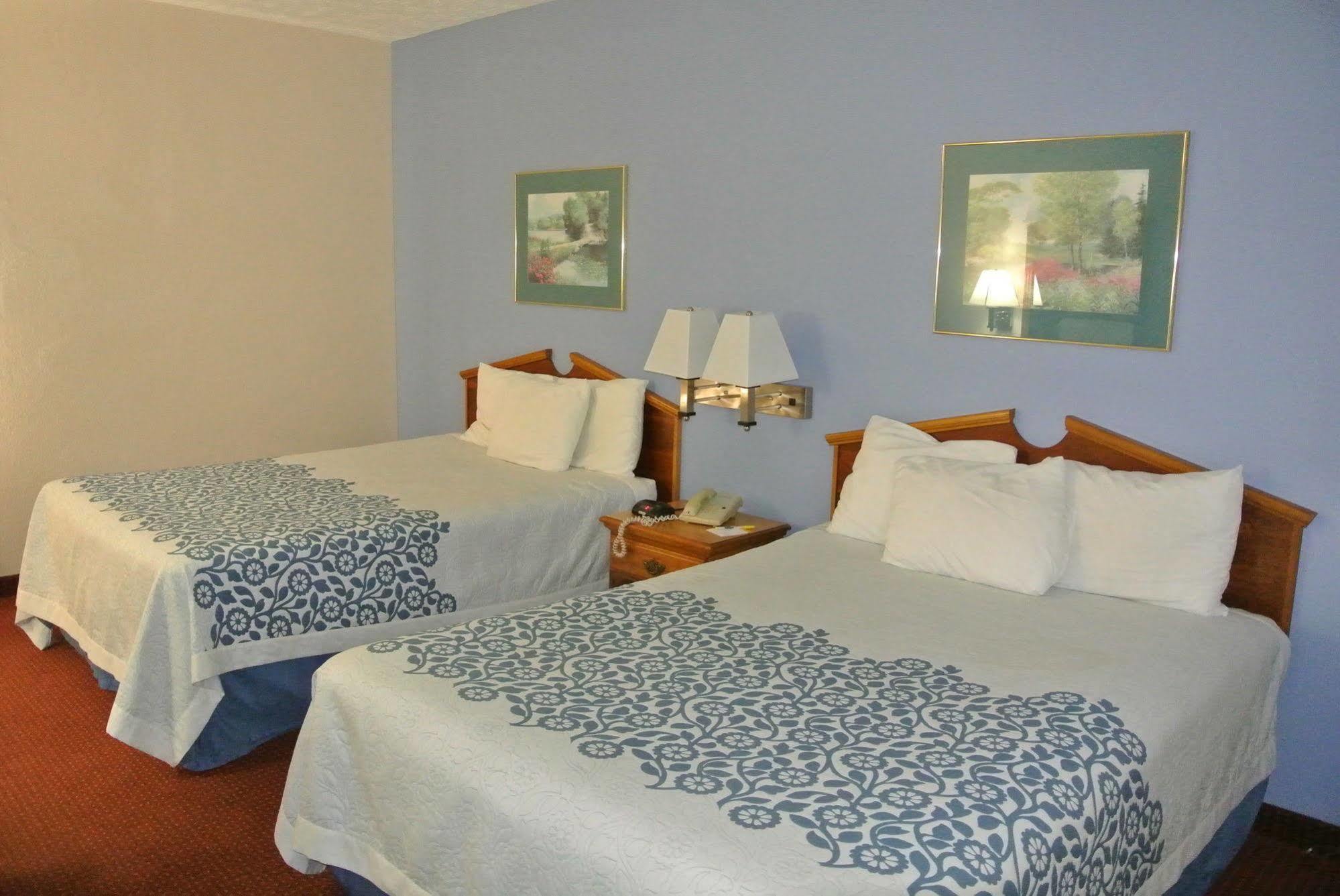 Days Inn By Wyndham Montgomery Extérieur photo