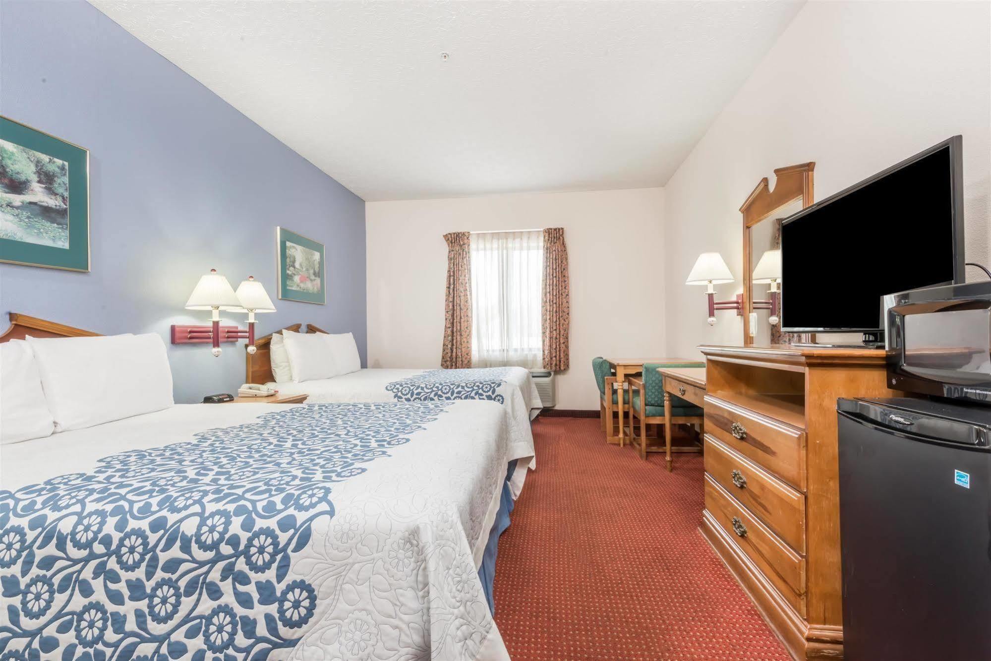 Days Inn By Wyndham Montgomery Extérieur photo